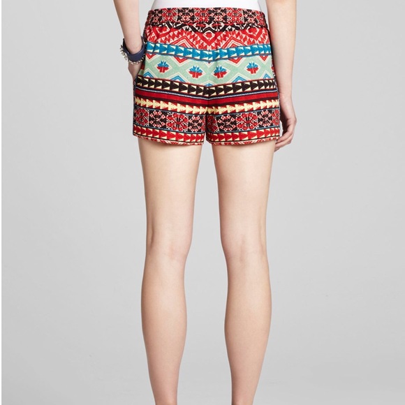 4/$20 • BCBGMAXAZRIA • oriel shorts - Picture 2 of 7